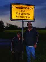 Coming back to Freudenbach after a nice evening walk to the forest.